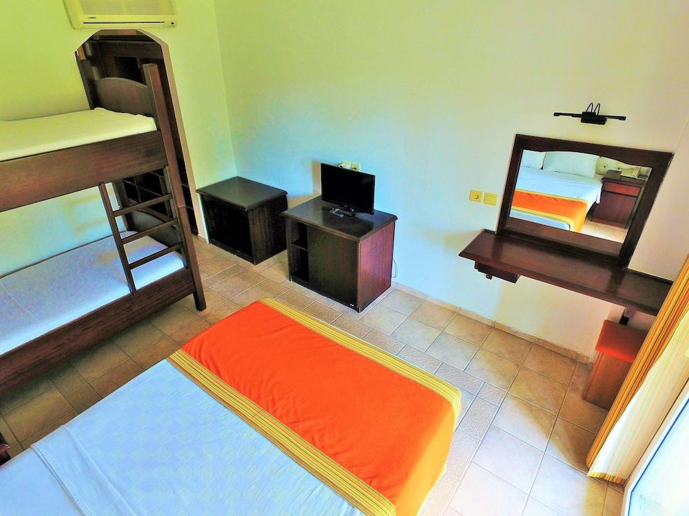 Tiana Beach Resort Turgutreis Exterior foto